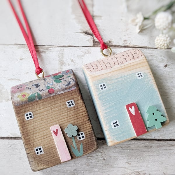 Set of 2 Wooden House Hanging Decorations