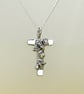 Letter T charm with bees  - Image 2