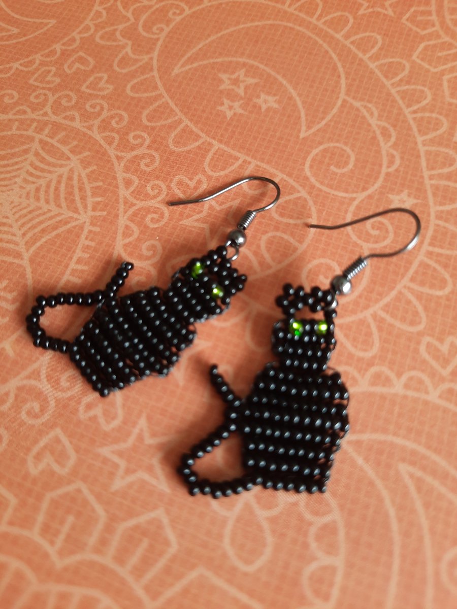 Cat Beadwork Earrings (1)