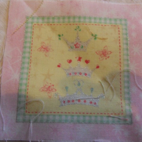 100% cotton fabric squares. Three fairy crowns (53)