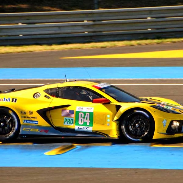 Chevrolet Corvette C8R 24 Hours of Le Mans 2022 18"X12" Print