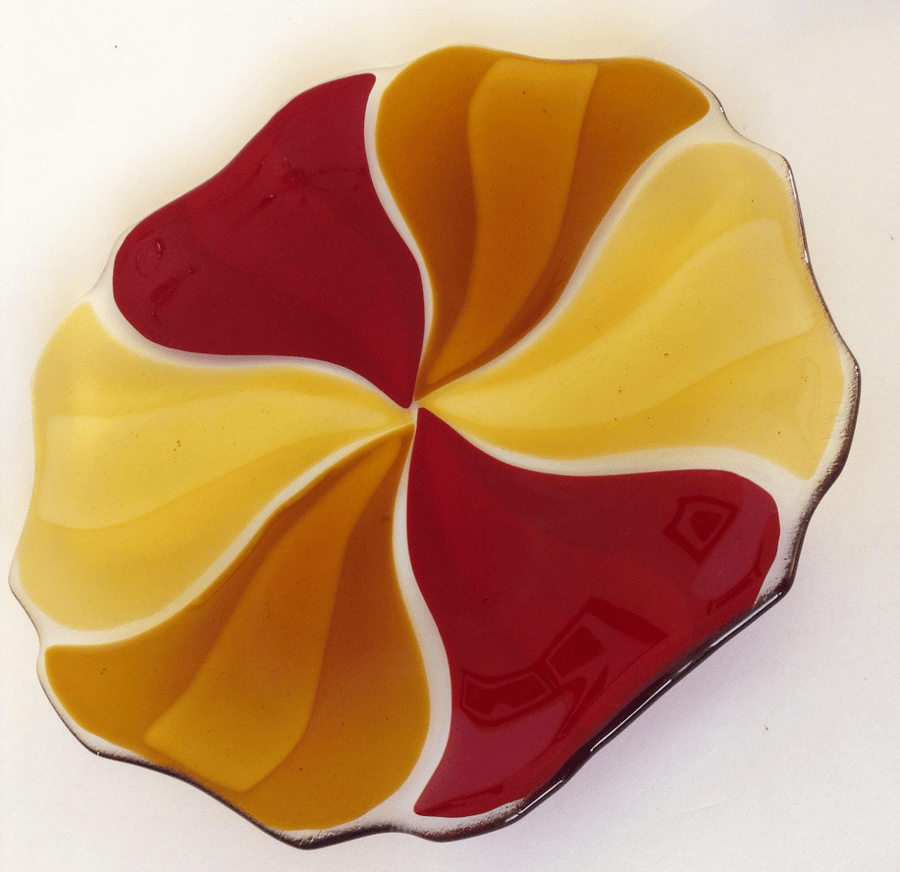 Fused Glass Decorative Scalloped Bowl