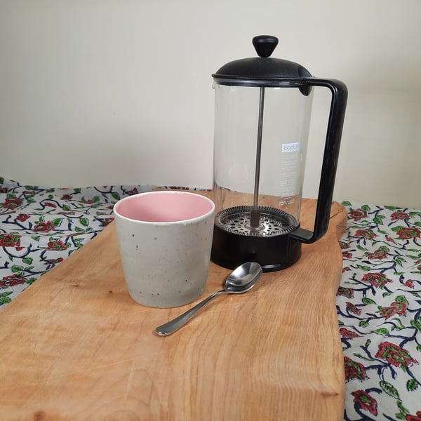 HAND MADE POTTERY PINK AND GREY CERAMIC COFFEE CUP BEAKER TUMBLER MUG