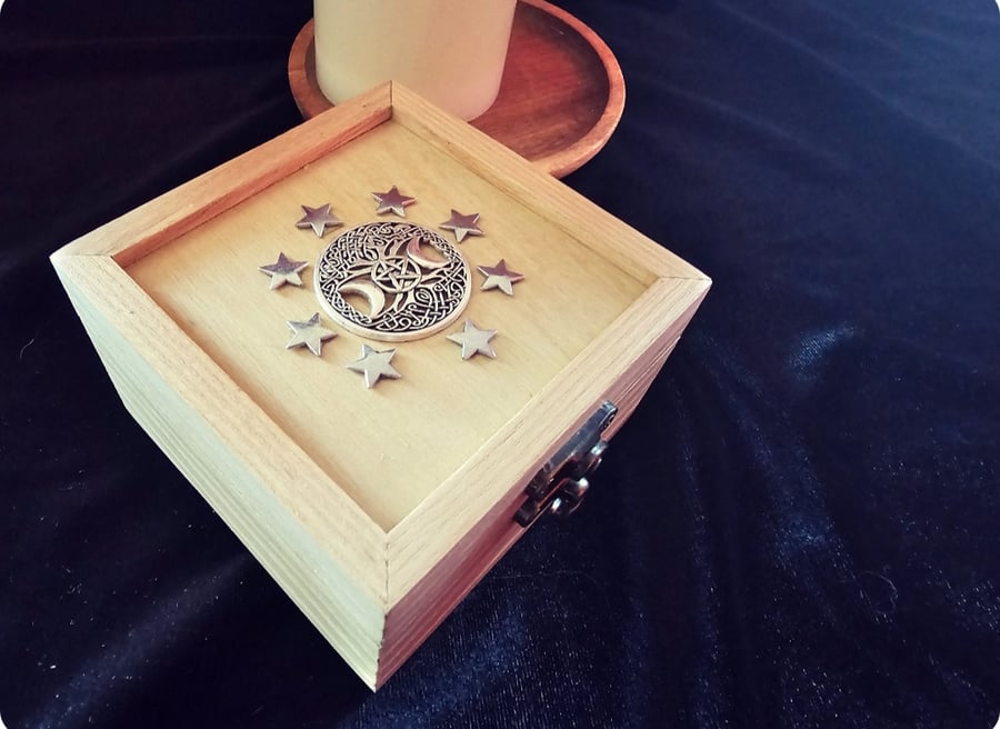 Silver decorative tree of life, stars wooden trinket, jewellery, keepsafe box