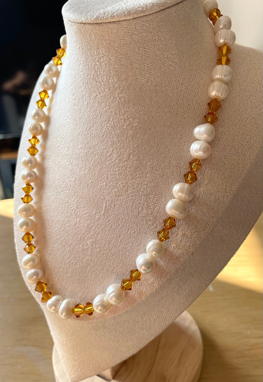 Freshwater Pearl and Swarovski Crystal Necklace 