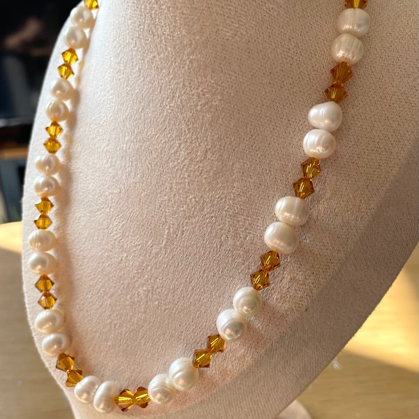 Freshwater Pearl and Swarovski Crystal Necklace 