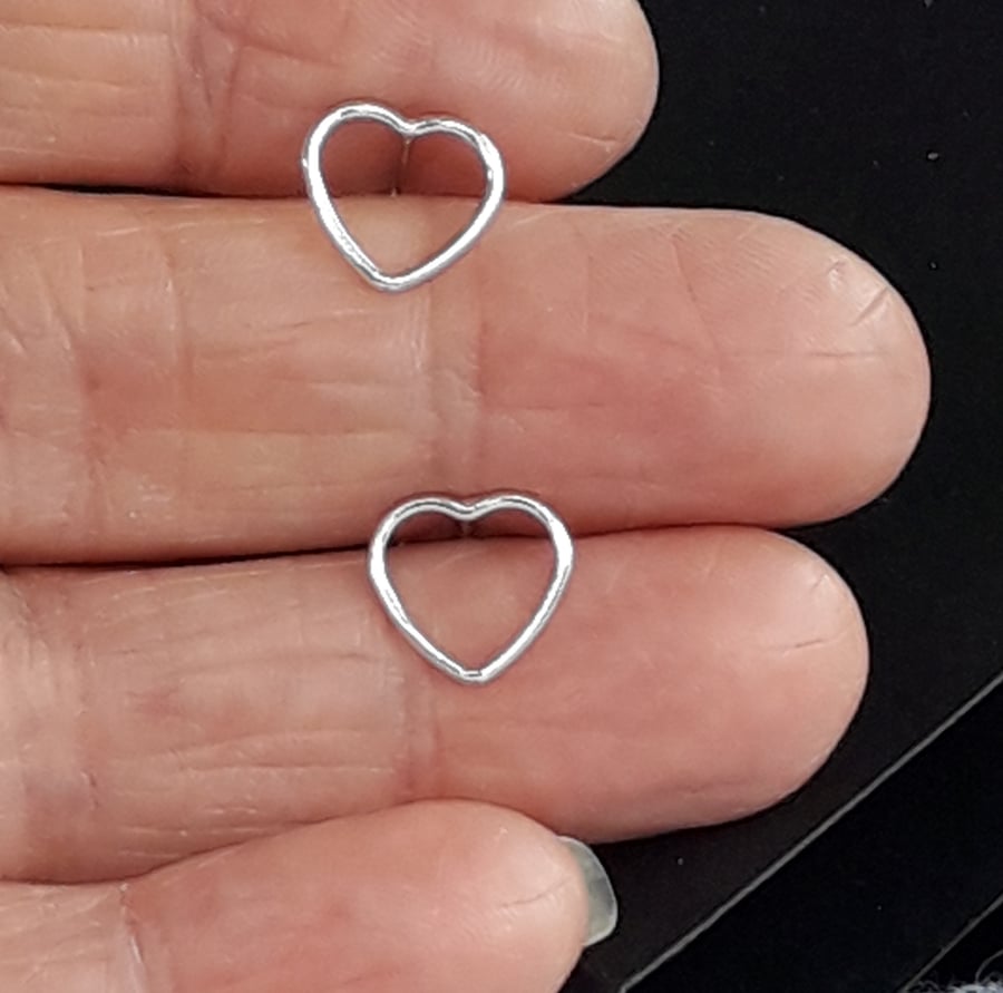 Heart stud earrings sterling silver valentine love 