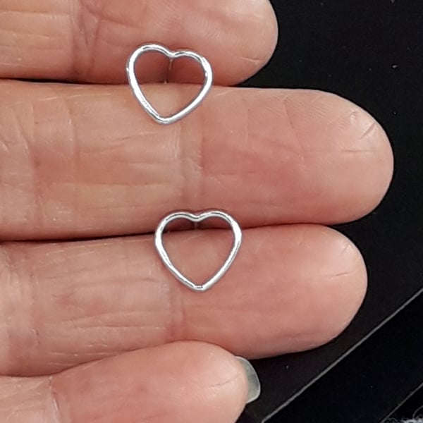 Heart stud earrings sterling silver valentine love 
