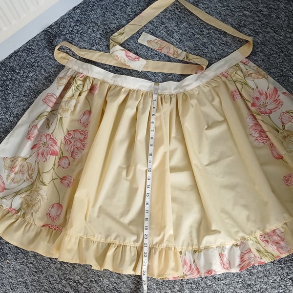 Matching pair of waist aprons