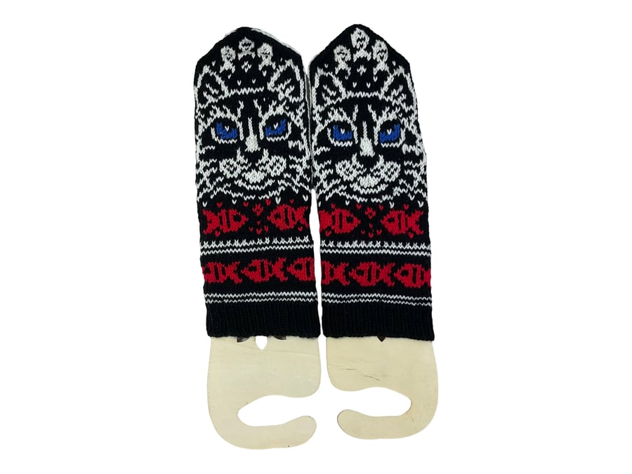 Hand knitted black cat mittens, hand knit wool mittens, fairisle stranded mitten