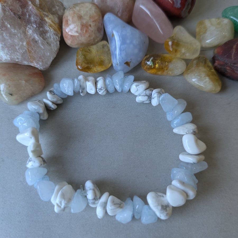 Aquamarine and howlite bracelet for clear communication