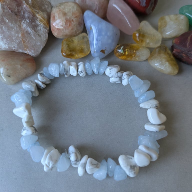 Aquamarine and howlite bracelet for clear communication