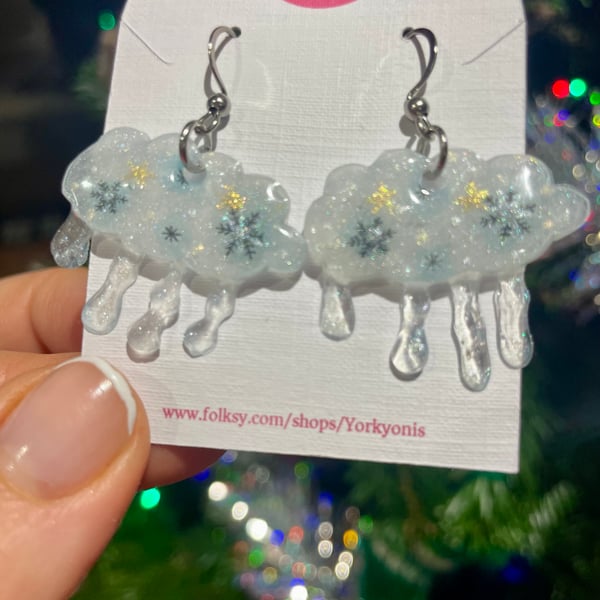 Pretty Snow Cloud Earrings 
