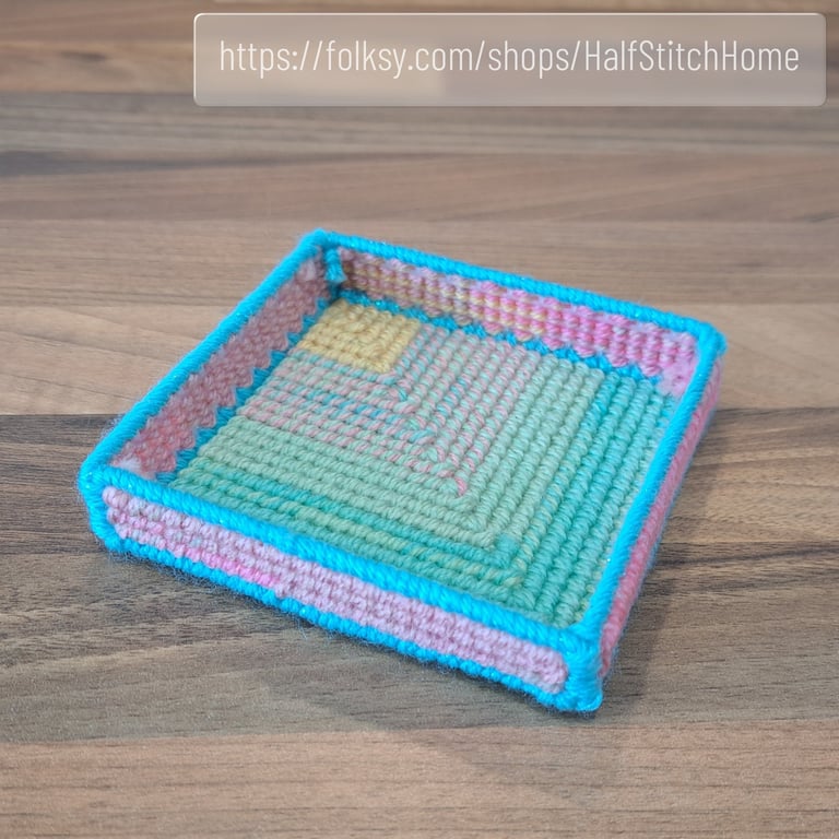 Desk tray for small items - multicoloured rainbow pattern with blue edge
