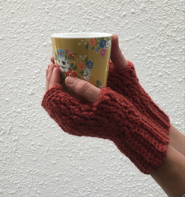 FINGERLESS MITTS , gloves ' Erme Trail '. Soft Wool blend. Russet.
