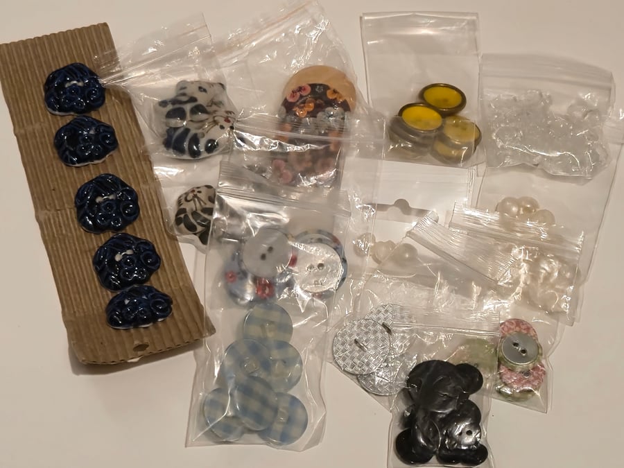 Job lot - mixed buttons, ceramic, metal, plastic