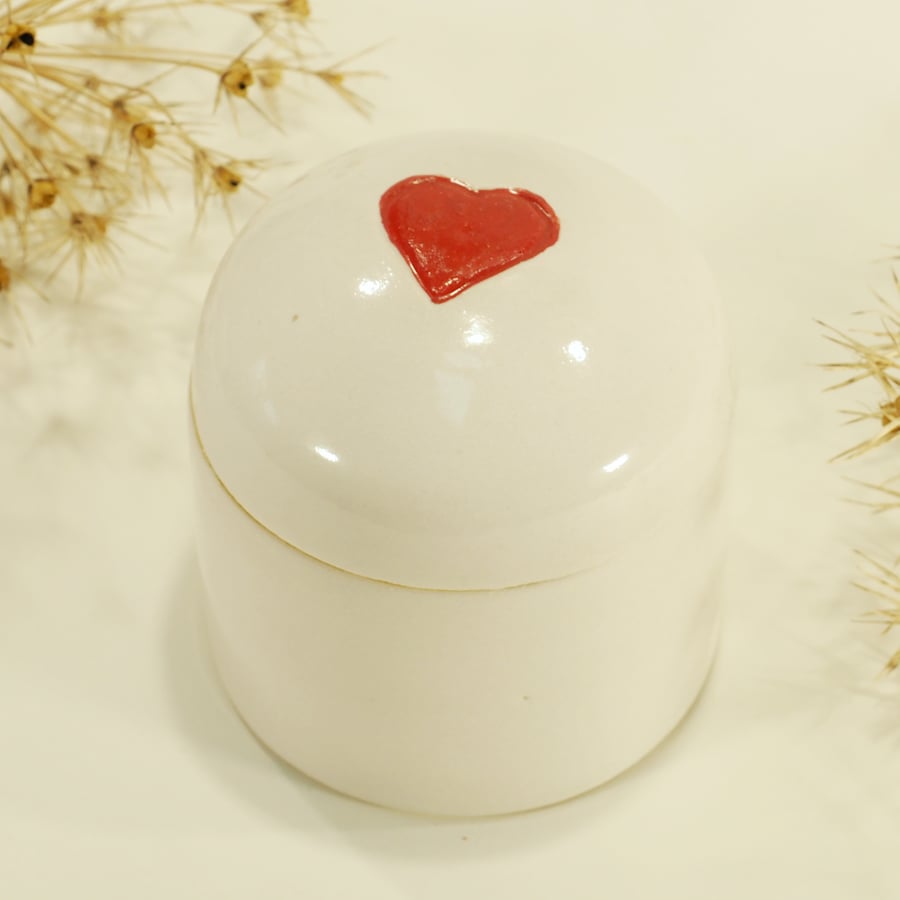 White Ceramic Lidded Pot with Heart Design SECONDS SUNDAY