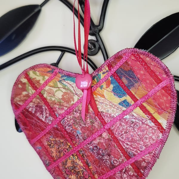 Textile hearts: Pretty in Pink, large