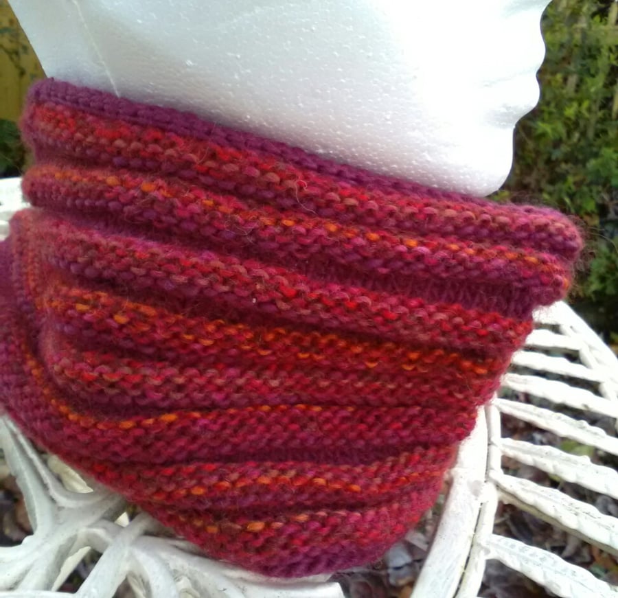 Handknit Pure Wool Textured Circular Cowl in Warm Reds