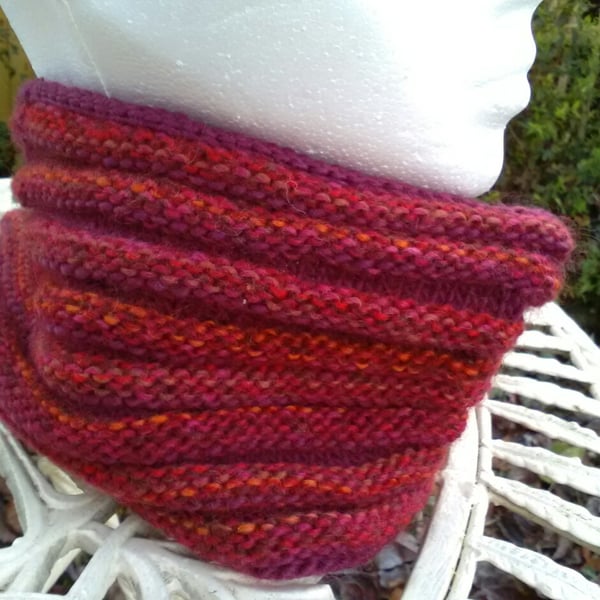 Handknit Pure Wool Textured Circular Cowl in Warm Reds