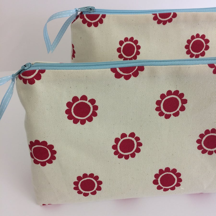 Red floral spot cosmetic bag