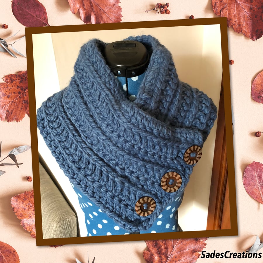 Super chunky snood with buttons. Stylish and super warm.