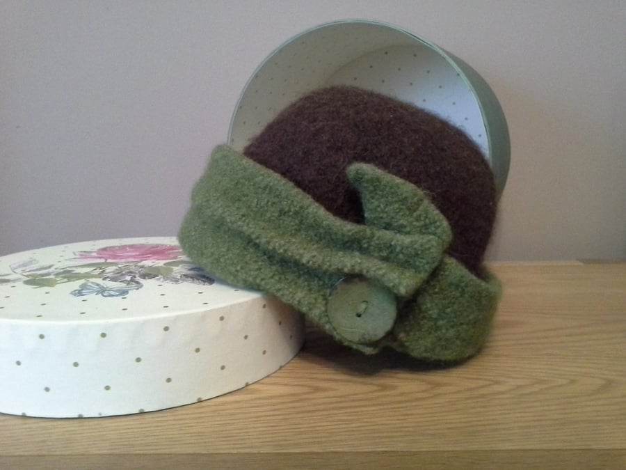 Vintage-inspired green and brown ladies hat, hand knitted and felted