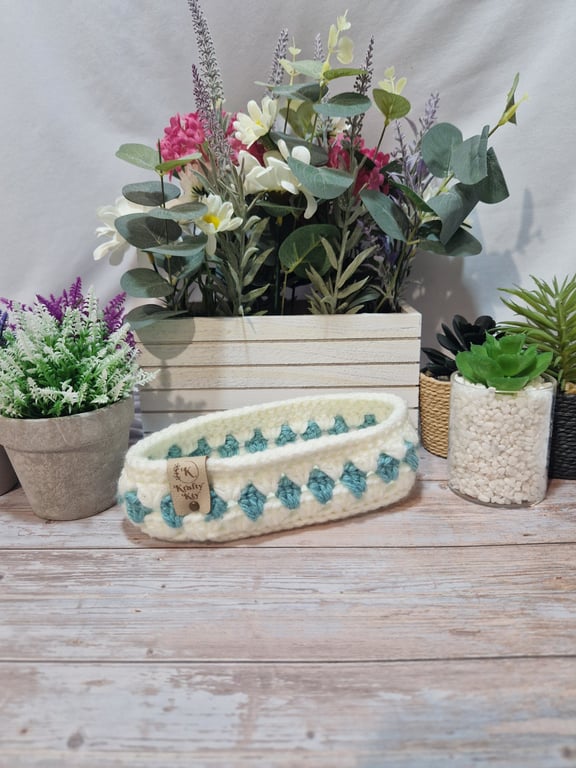 Glasses or trinket basket, hand crocheted 