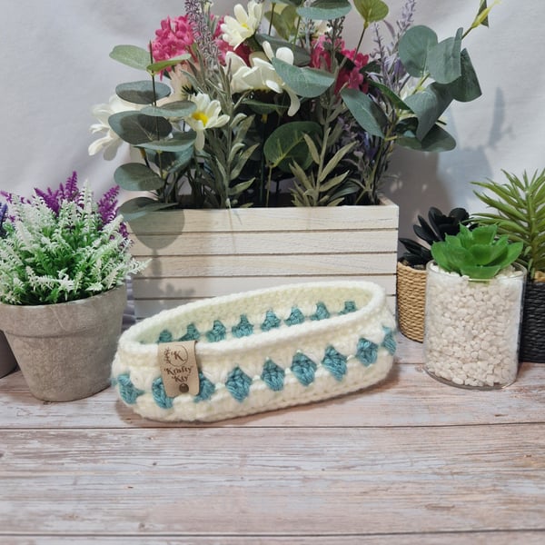 Glasses or trinket basket, hand crocheted 