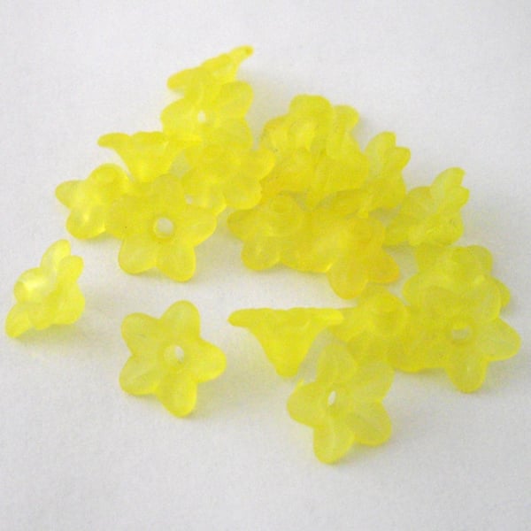 20 x 10mm Yellow Lucite Flower Beads