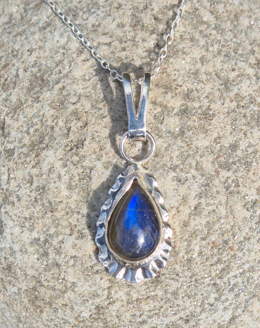 Sterling silver and labradorite necklace 