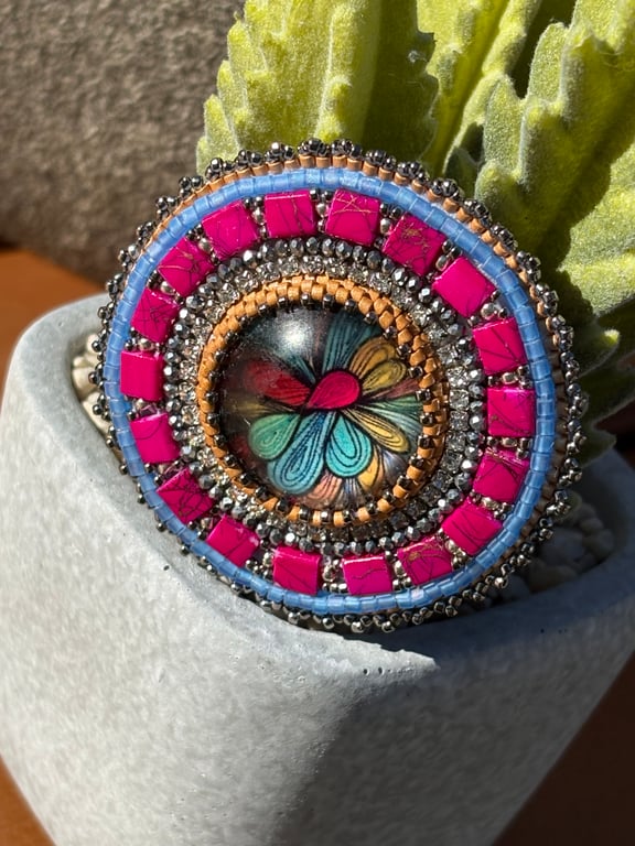 Metamorphic Bead Embroidered Mandala Brooch k