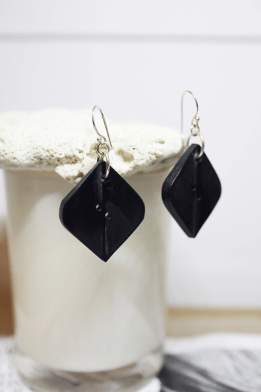 Dark purple vintage button earrings - 925 silver findings - Upcycled handmade