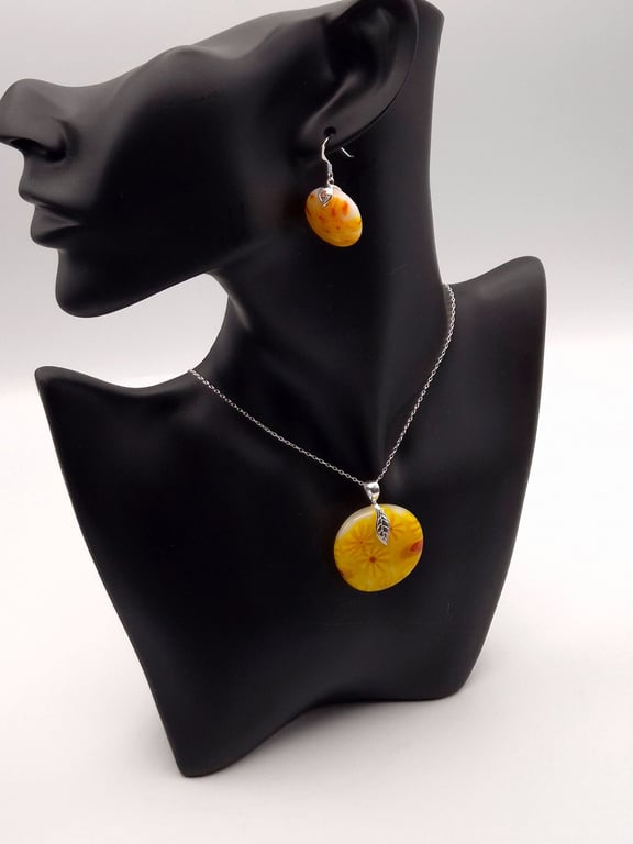 Yellow Daisy's (2) Fused Glass Hook Earrings and Pendant Set