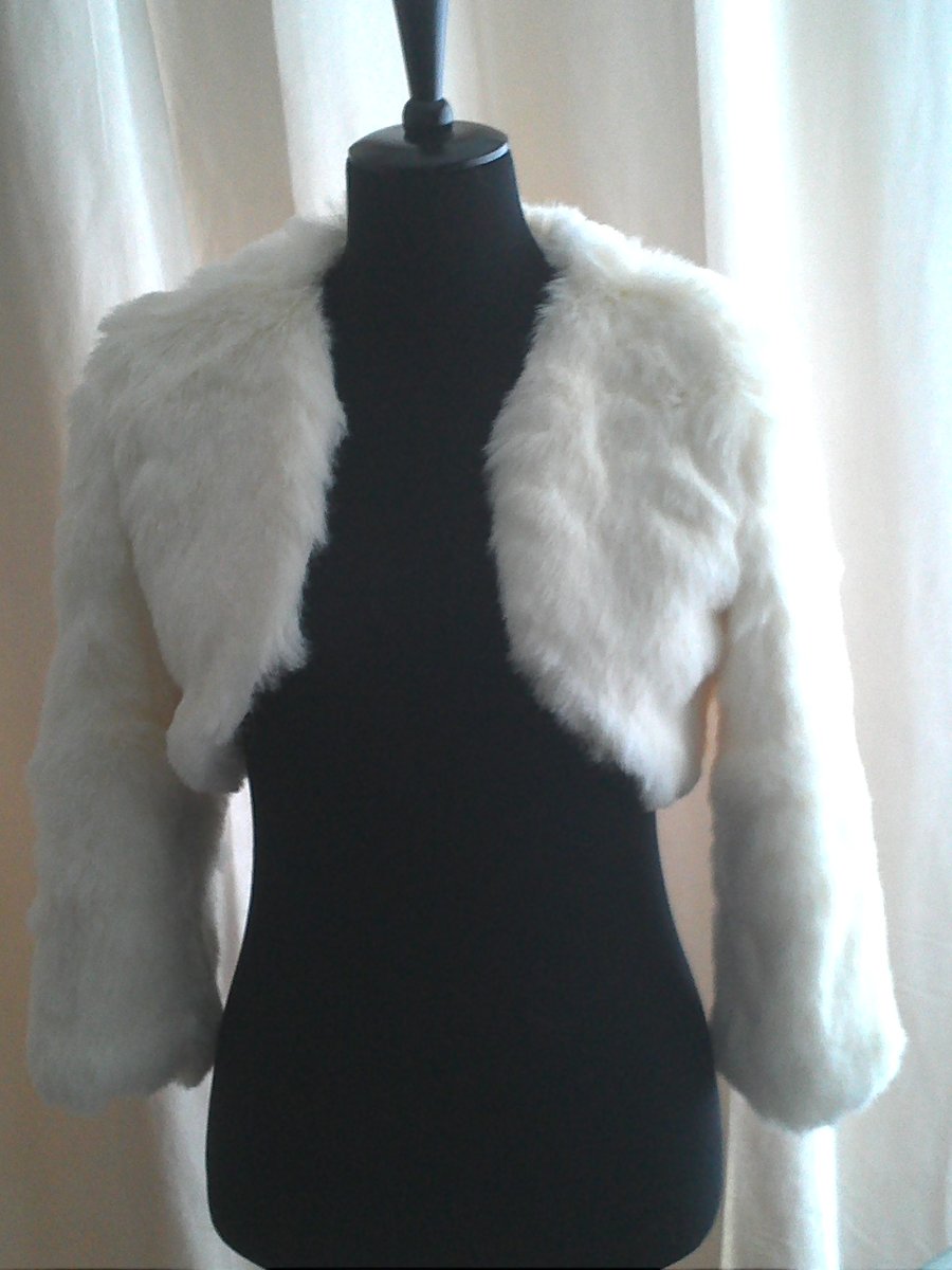 Luxurious Faux Fur Bolero (Short jacket)