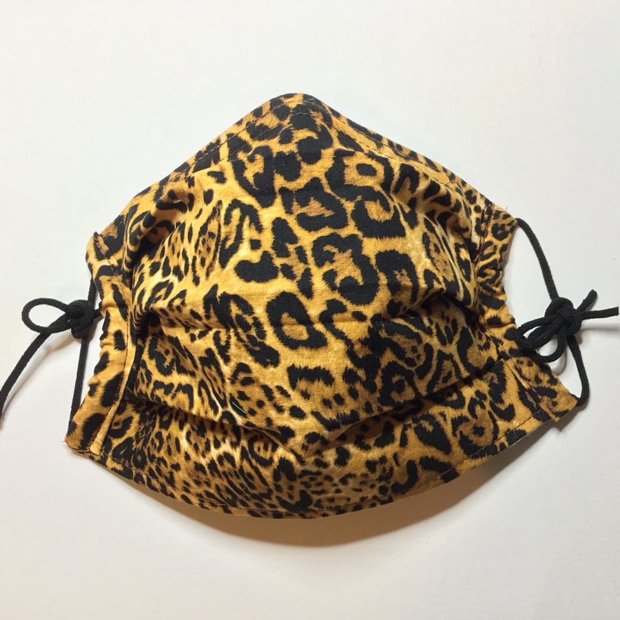 NOW WITH 25% OFF Animal Print Pleated Face Covering 