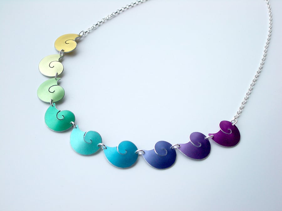 Shell necklace in rainbow colours