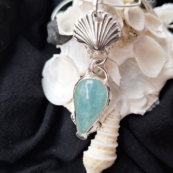 Sterling Silver Seashell Themed Pendant Necklace