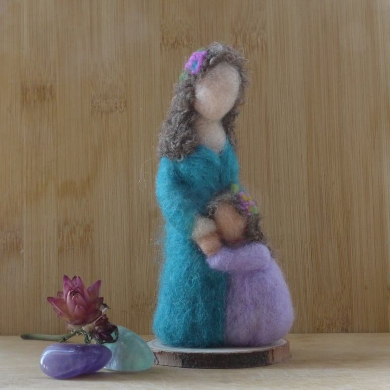 Handmade needle felted Mum with little Girl figure.
