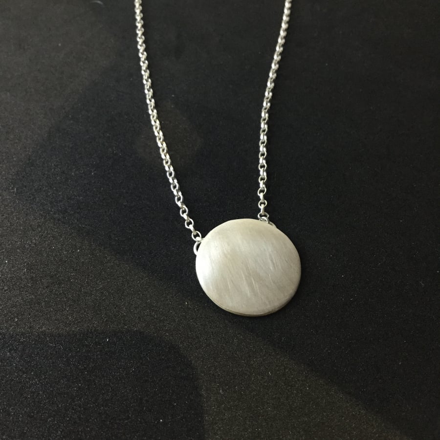  satin finished  silver disc necklace