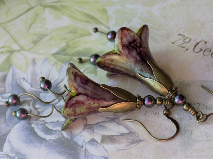 Purple and Green "Poison Ivy" Hand Painted Lucite Flower Earrings, Floral Boho 