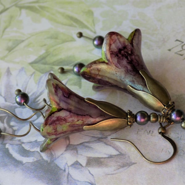Purple and Green "Poison Ivy" Hand Painted Lucite Flower Earrings, Floral Boho 