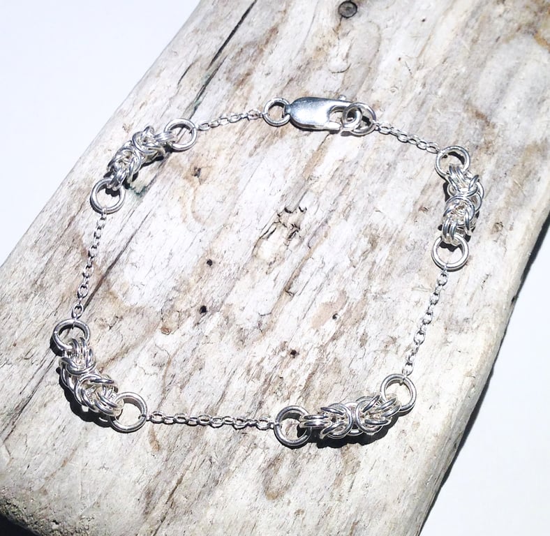 Sterling Silver Byzantine Bracelet (BRSSCNCM1) - UK Free Post