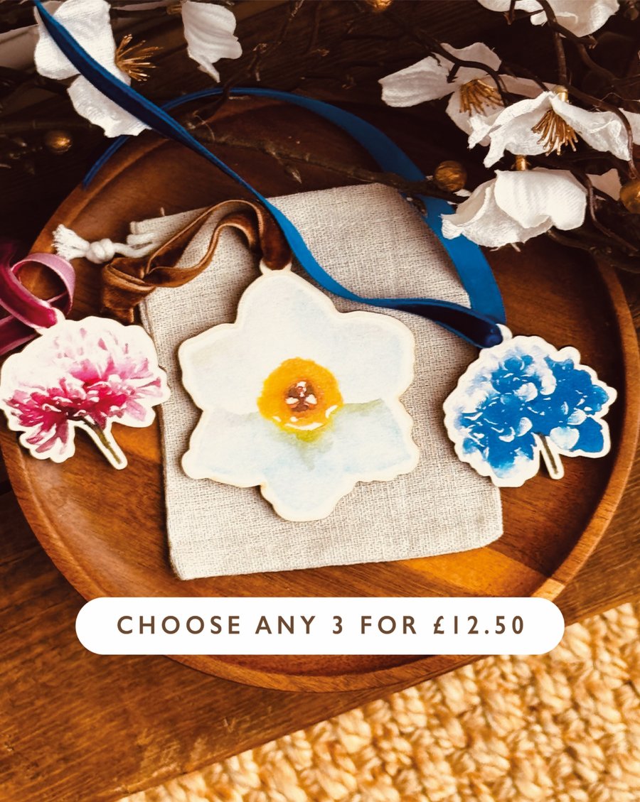 Wooden Flowers any 3 flower wedding favours gift tags birthdays decorations 