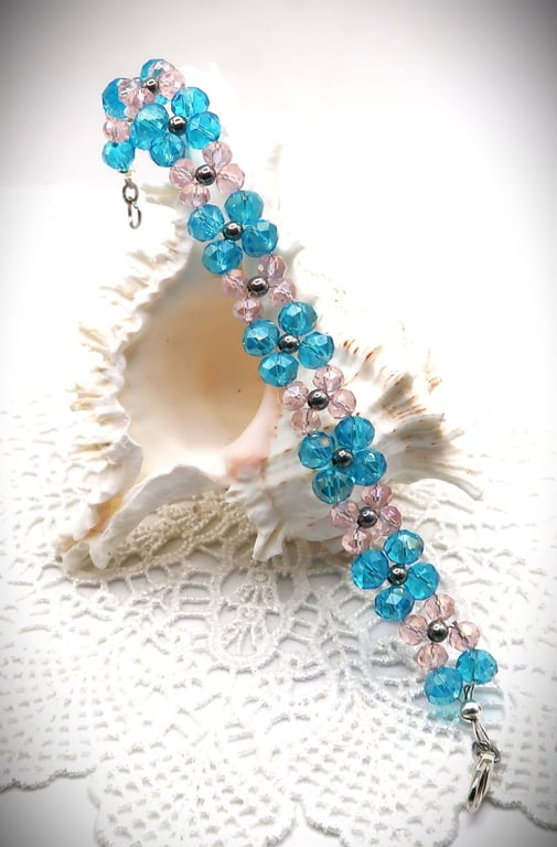 Turquoise and Pink Facetted Glass Bead Bracelet. Free UK Postage