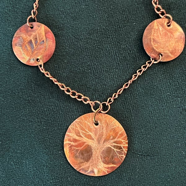 Hand-engraved burnished copper necklace with tree & leaves motive