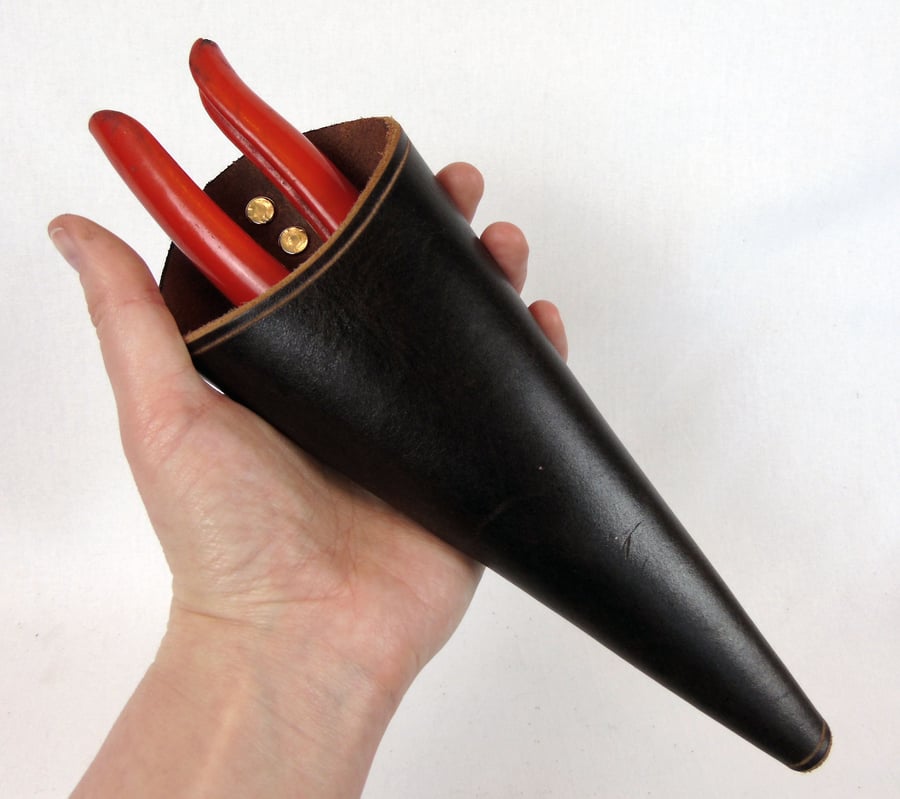 Leather secatuers holster, suitable for many hand tools, hooks on to pockets etc