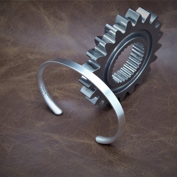 Men's 24 Grams "Matt Look" Solid Sterling Silver, Bangle, Torque, Bracelet.