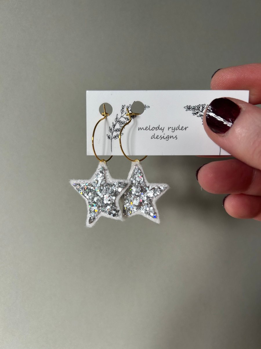 Embroidered glitter star hoop earrings