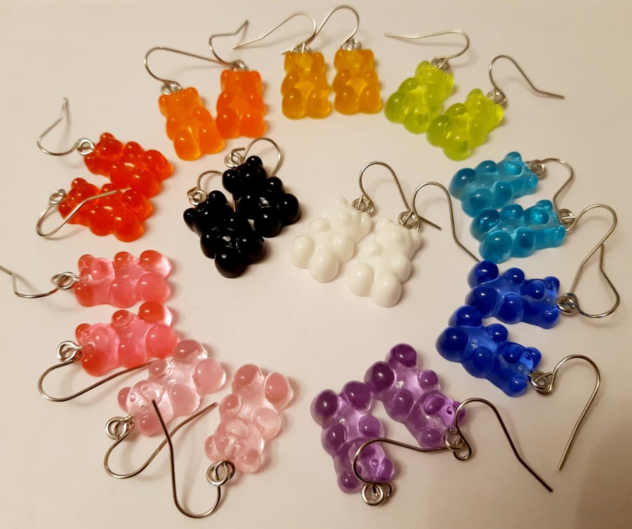 Kitsch Gummy bear resin earrings